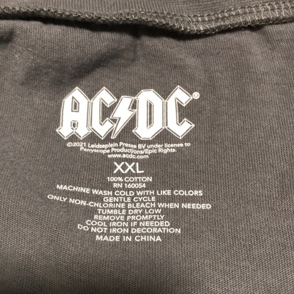NEW AC/DC Short Sleeve Tee. XXL - Picture 5 of 5